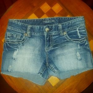 Women's  Maurice shorts size 7/8.